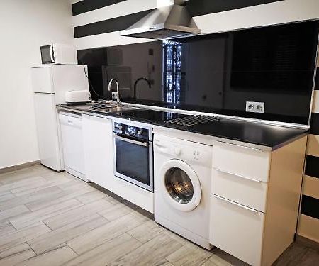 Conil Red-Black Apartment Conil De La Frontera Ngoại thất bức ảnh